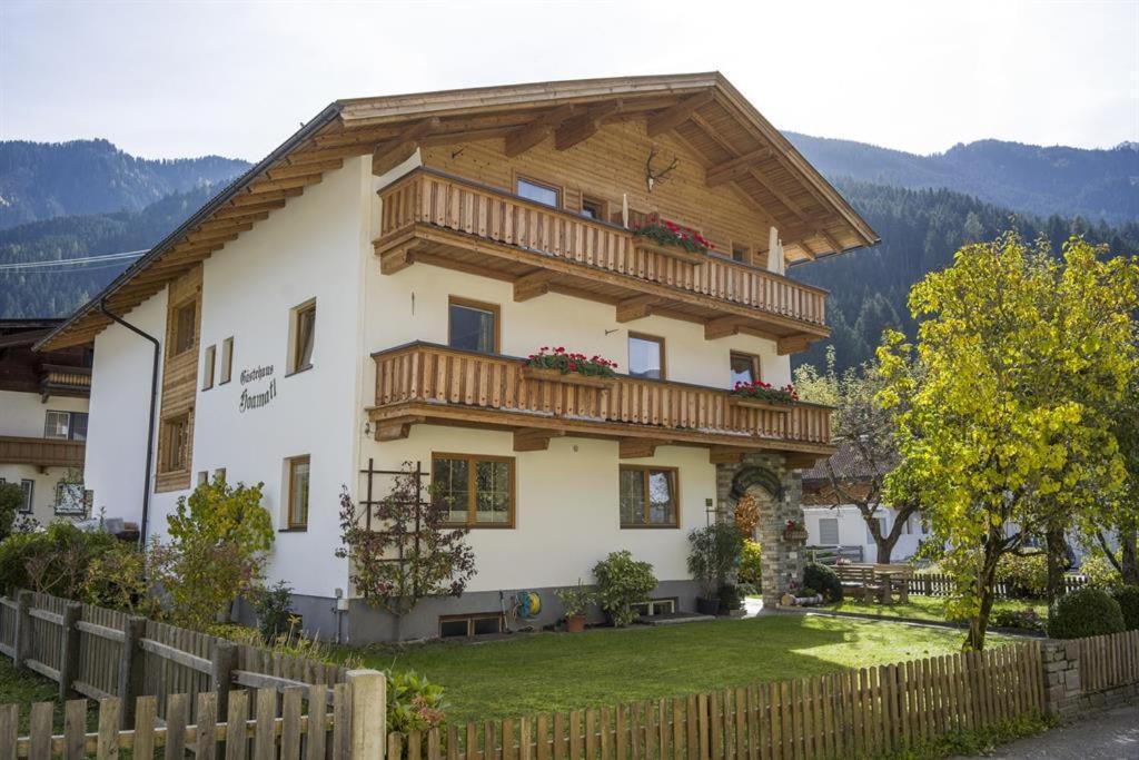 Gaestehaus Hoamatl Майрхофен Экстерьер фото